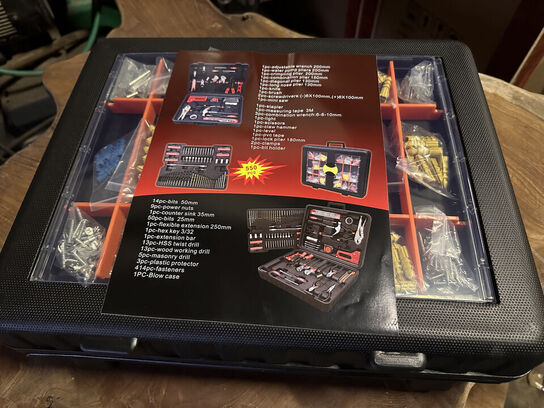 Værktøjskuffert med 550 dele inkl alt