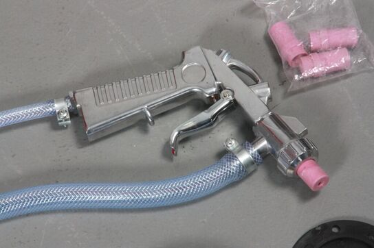 Sandblæsekabinet med tætnede handsker