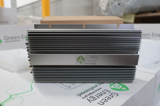 3 stk. booster GREEN ENERGY LAR 200 584W DC-DC