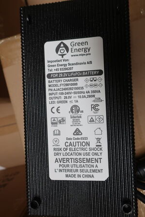 2 stk. ladere GREEN ENERGY for 29.2v LiFePO4 Battery