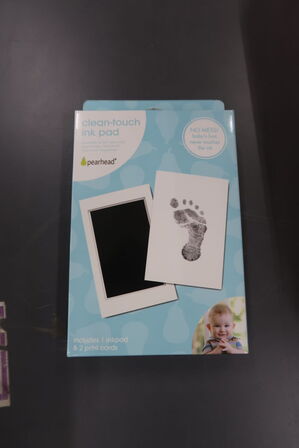 2 kasser med stempelpuder til fodaftryk