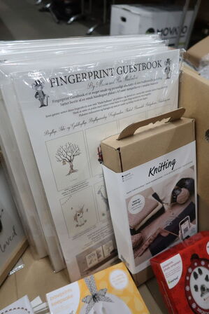 Palle med diverse varer