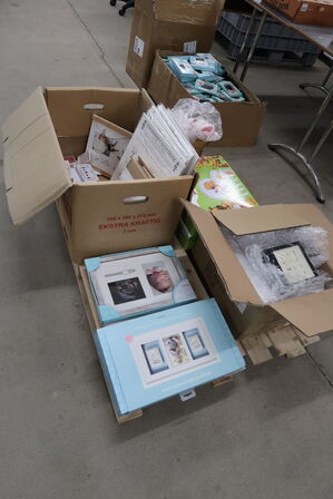 Palle med diverse varer