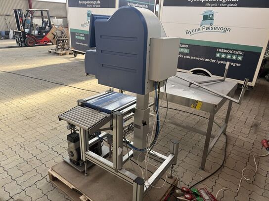 Labelmaskine BIZERBA inkl. kompressor & bord