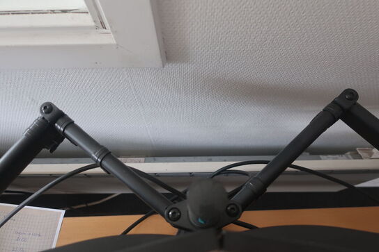 2 stk. skærme SAMSUNG F27T450FQR m.m.