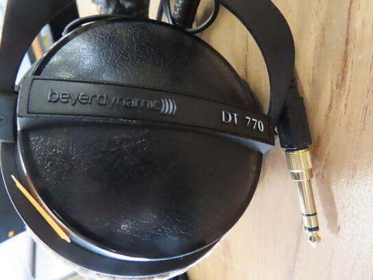 Høretelefoner - BEYERDYNAMIC DT 770 PRO