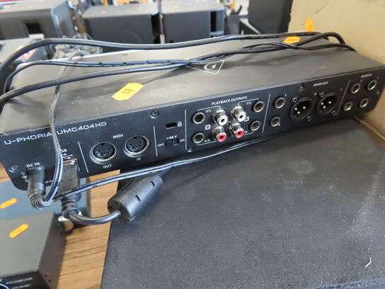 Lydkort - BEHRINGER U-PHORIA UMC404HD
