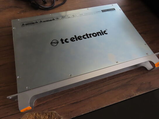 Monitorsystem - TC ELECTRONIC CLARITY X