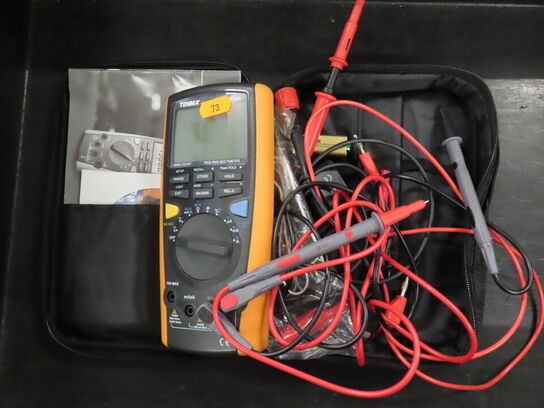 Multimeter TENMA 72-7732A i taske med tilbehør
