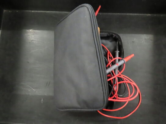 Multimeter TENMA 72-7732A i taske med tilbehør