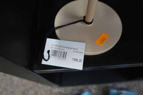 Bordlampe TRIO Ricardo Sand