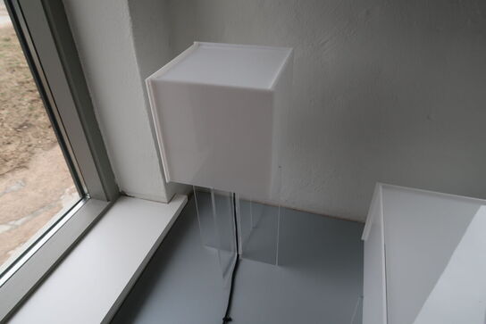 Bordlampe FRITZ HANSEN CROSS-PLEX T-300 Opal Klar