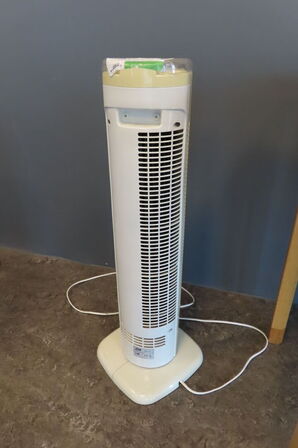 Diverse afskærmninger, bord mv. 