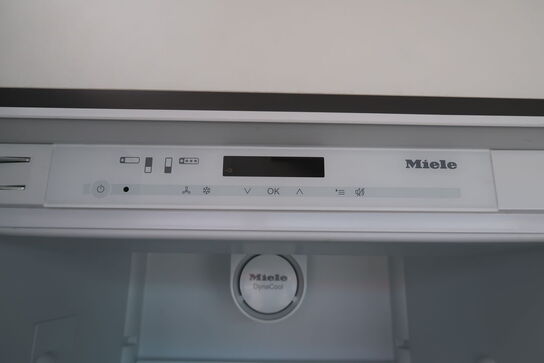 Miele KFN 37432 iD integrerbart køle-fryseskab