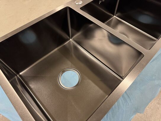 Multifunktionel vask med armatur