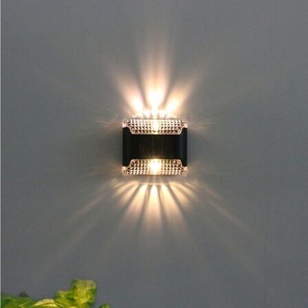 12 stk. Soldrevet hegn- og facadebelysning