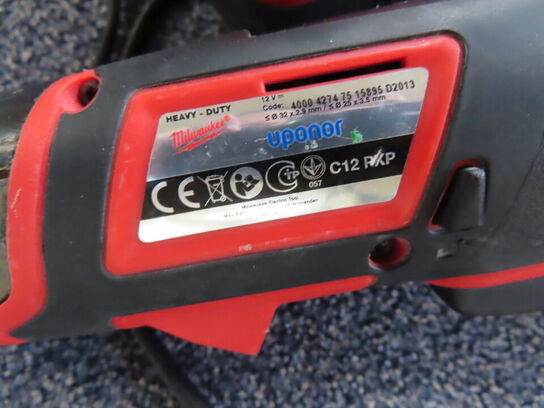 Kompake båndsav og expansionsværktøj MILWAUKEE M12 BS og C12 PXP