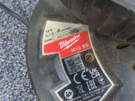 Kompake båndsav og expansionsværktøj MILWAUKEE M12 BS og C12 PXP