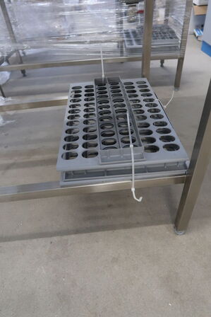 Rustfri stålbord m. vask 170x65xH90cm