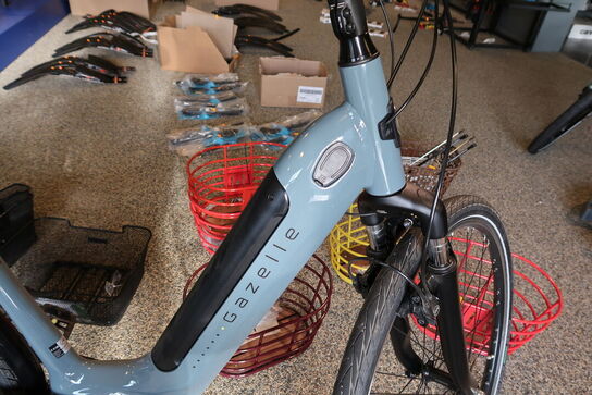 Elcykel GAZELLE Arroyo C7+ HMB Elite 500 Wh Grå med batteri uden lader