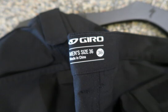 Shorts GIRO Str: 36