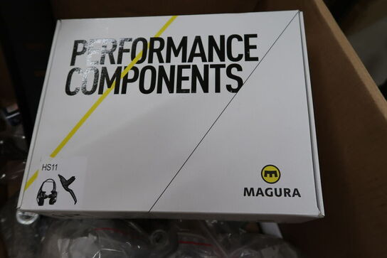 Kasse med div. cykeludstyr