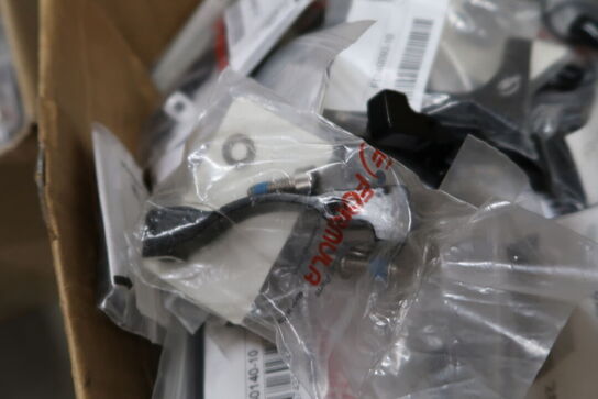 2 stk. kasser med div. Cykeludstyr