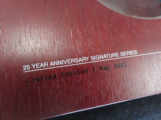 Kasse til 25 års jubilæums Guitar pedal TC ELECTRONIC