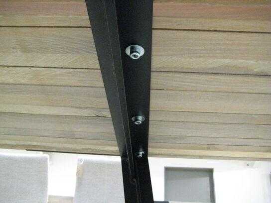 2 sæt sorte metal ben til Zilas spisebord