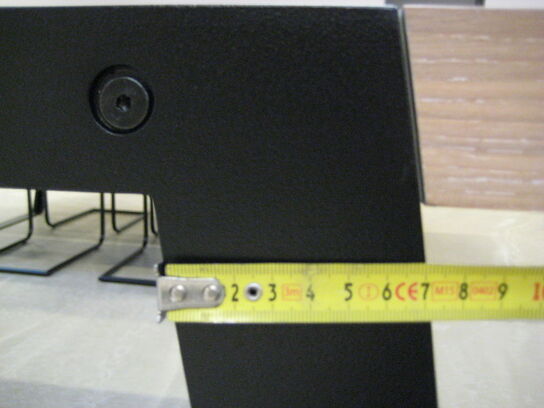 2 sæt sorte metal ben til Zilas spisebord