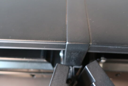 2 stk. væghængt reoler