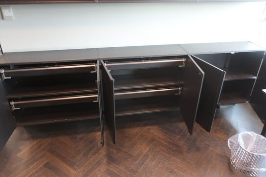 2 stk. væghængt reoler