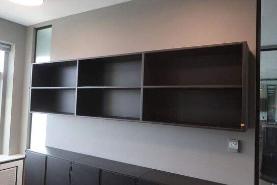 2 stk. væghængt reoler