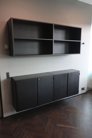 2 stk. væghængt reoler