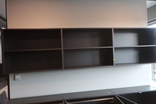 2 stk. væghængt reoler