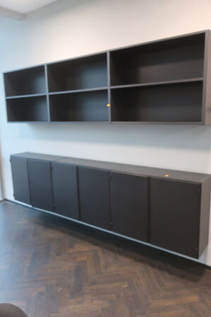 2 stk. væghængt reoler