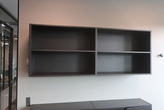 2 stk. væghængt reoler