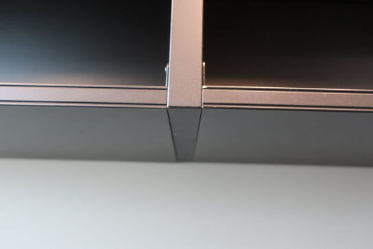 2 stk. væghængt reoler