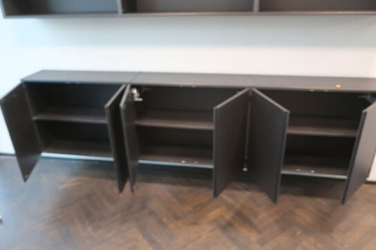 2 stk. væghængt reoler