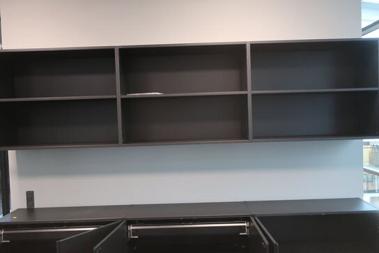 2 stk. væghængt reoler