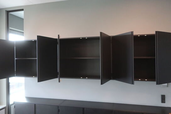 2 stk. væghængt reoler