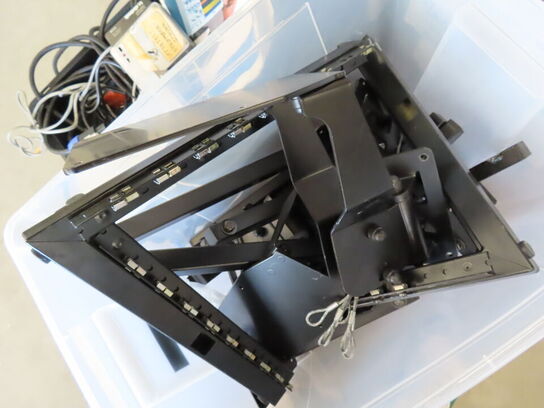 Palle med rester fra TC ELECTRONIC