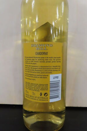 18 fl. Hvidvin DIAMOND HILL 750ml