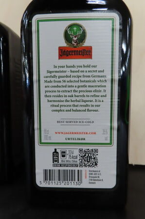 4 fl. Likør JÄGERMEISTER