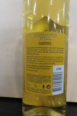 18 fl. Hvidvin DIAMOND HILL 750ml