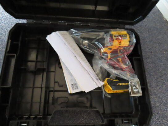 Boremaskine DEWALT DCD800NT