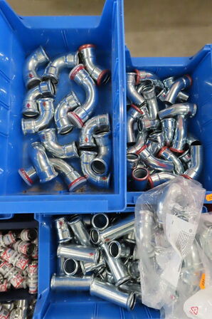Plukkasser med diverse fittings