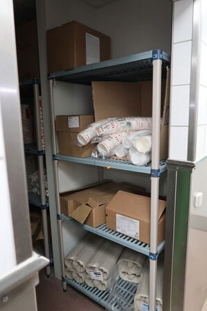 Fødevarereol METRO MAX med indhold