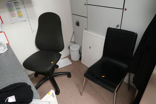 3 stk. kontorstole/stole, pengeskab