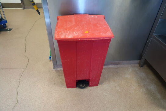 Skraldespand, plastikpalle, vogn